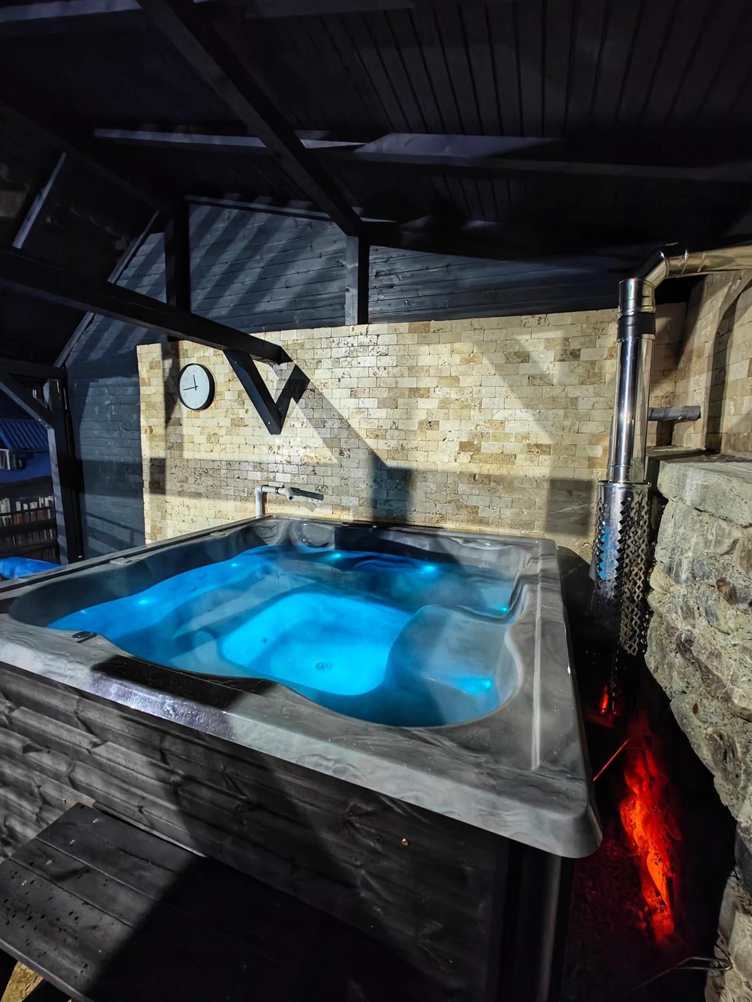 Апартаменты Casa Miclau Бэиле-Еркулане Экстерьер фото